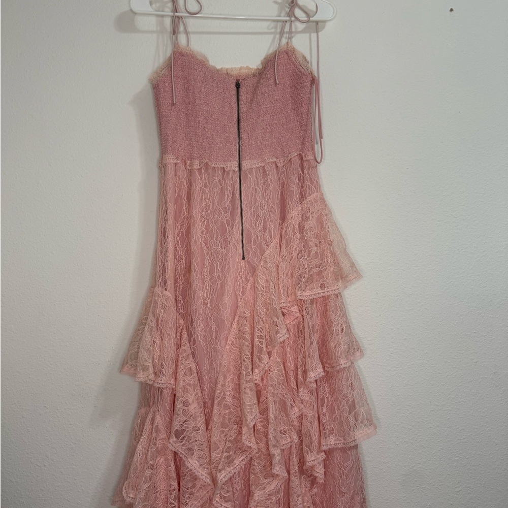 Alice + Olivia Jocelyn Lace Ruffled Tiered Dress - Picture 4 of 6